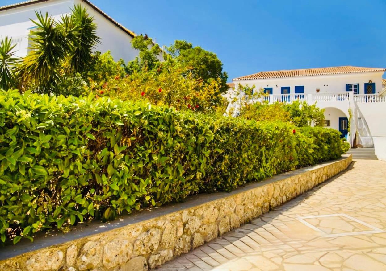 Villa Jenny Stylianou Spetses Town Exterior photo